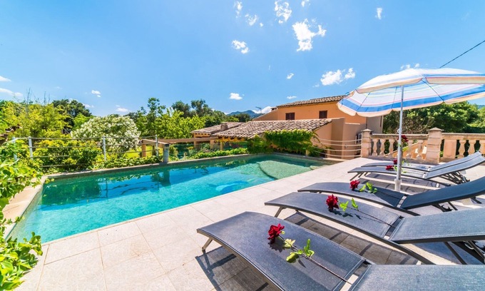 Alcudia House | Villa in Pollensa with Pool and Tennis Court