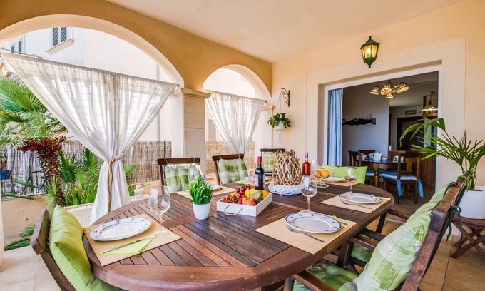 Mallorca Island House | Villa in Spain with Private Garden & BBQ