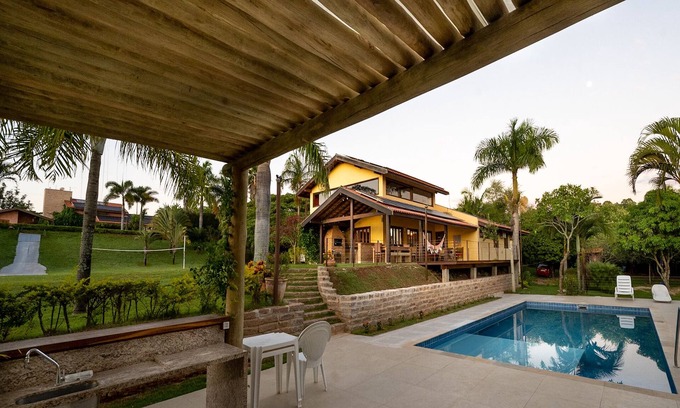 Tiete Cottage | Villa in Tietê-SP w/11 bedrooms, 5 bathrooms, tennis and volleyball courts, wifi