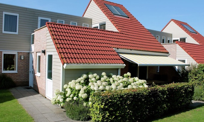 Kortgene Villa | Villa in Zeeland with Private Terrace