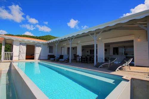Les Anses-d'Arlets Villa | Villa infiniti swimming pool MQAA08