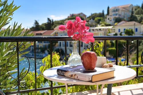 Fiskardo House | Villa Ireni Waterfont