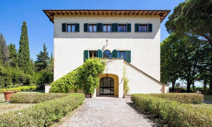 Montecatini Val di Cecina Villa | Villa Sorbaiano 16 In Montecatini val di Cecina, Tuscany