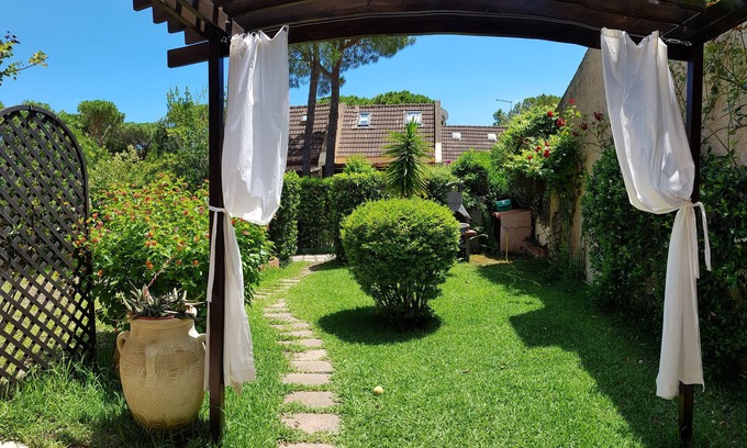 Santa Margherita di Pula House | Villa with garden surrounded by greenery a stone's throw from the sea