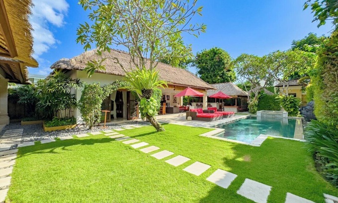 Dyanapura Villa | Villa Jaclan 4BR Private Pool VIlla by Villa Bugis