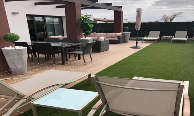 Caleta de Fuste Villa | Villa James is a new 3 bed two bath villa in the Campo de golf development