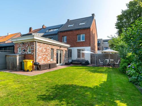 Mol Villa | Villa Jasmine by Interhome
