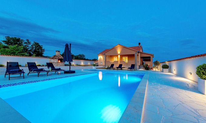 Murvica Villa | Villa Jenny, private pool, 4+1, peace and quiet, BBQ