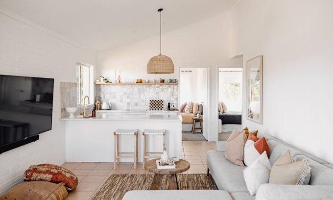 Shoal Bay Apartment | Villa Jol’ Shoal Bay w/king beds - 5 min from the beach