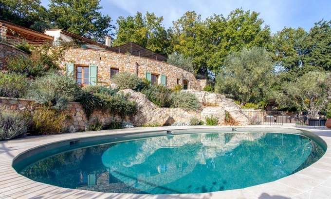 Chateauneuf-Grasse Villa | Villa Jolie - Four Bedroom Villa, Sleeps 8