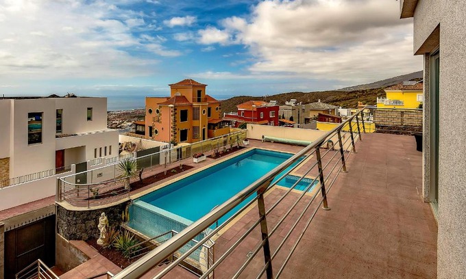 Costa Adeje Villa | Villa Josefina