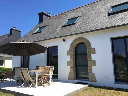 Tredrez-Locquemeau House | villa Juliette, vue mer, accès plages à pieds
