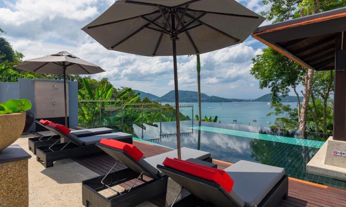 Patong Villa | Villa Kalim6