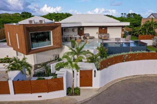Saint-Francois Villa | VILLA KARAMISO - Piscine à débordement & Vue sur mer - Accès Plage