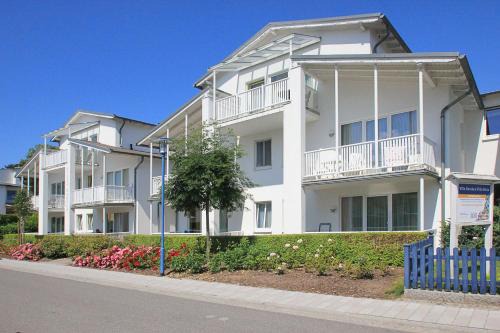 Gohren Apartment | Villa Karola Ferienwohnung Nr 10 mit Schwimmbad und Saunanutzung im AHOI-Erlebnisbad Sellin
