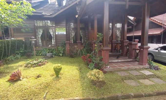 Cipanas Villa | Villa Kayu Green Apple Cipanas