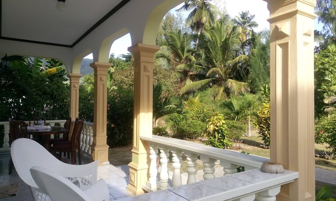 La Digue Villa | VILLA KERLAN - The Cottages of Anse Reunion. Close to the beach