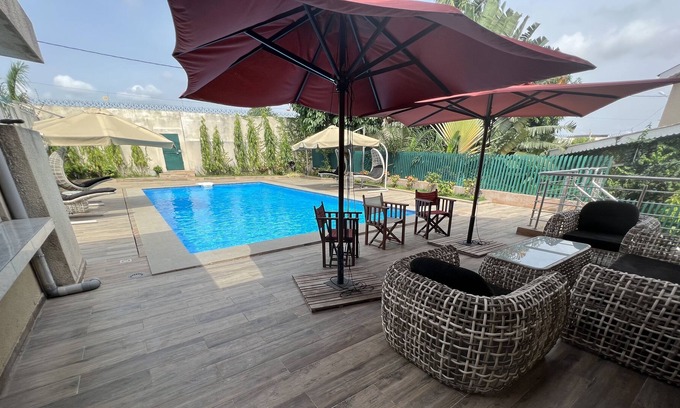 Cocody House | Villa Kynola -Pool-Wifi-Parking-Netflix-Bose HP