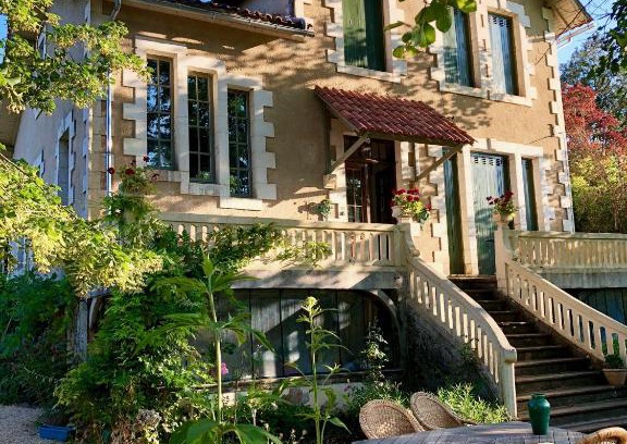 Saint-Pompont Bed & Breakfast | Villa Léovil