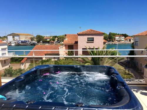 La Tamarissiere Apartment | Villa L'Amiraute