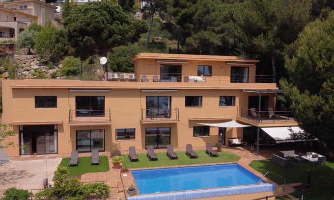 Blanes Villa | VILLA LA CALA with swimming pool & sea view, 10 min walk from the sea