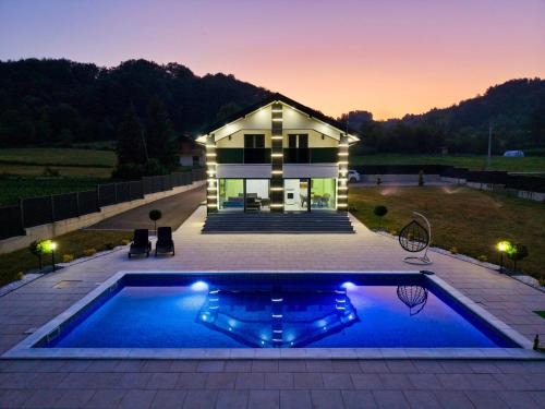 Tuzla Canton Villa | Villa La Casa Del Sol
