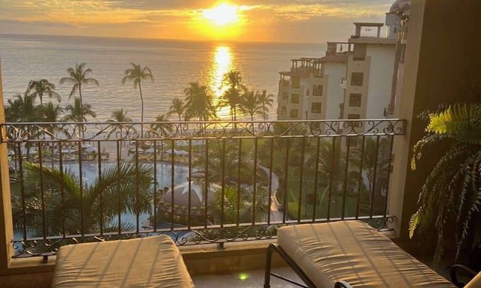 Flamingos Condo | Villa La Estancia - 5-Star Luxury Resort - 7th Floor Villa with Incredible View