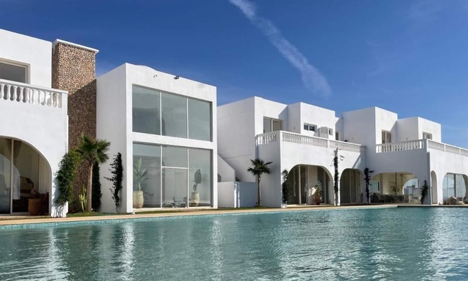 Ayir House | Villa La Falaise