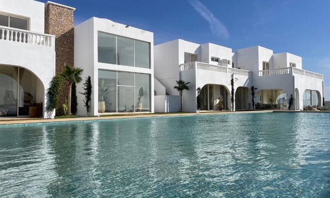 Ayir House | Villa la Falaise