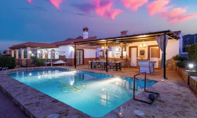 Alhaurin el Grande Villa | Villa La Garnalda with private pool/fiber optic wifi/barbecue