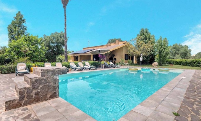 Alghero Villa | VILLA LA PRIMERA WITH PRIVATE POOL 5 km from the sea