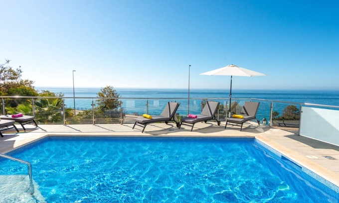 Urbanizacion Ladera del Mar Villa | Villa Ladera Sol by Villa Plus