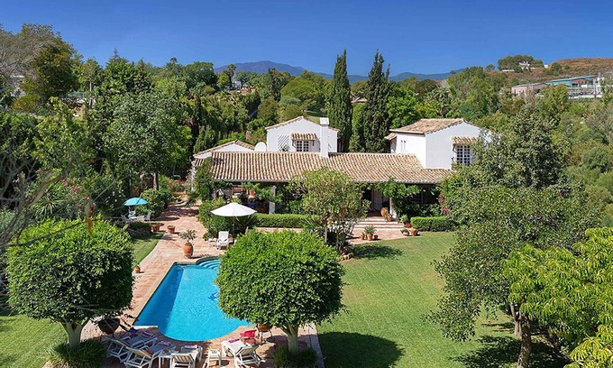 New Golden Mile Villa | Villa Ladyville - Five Bedroom Villa, Sleeps 10