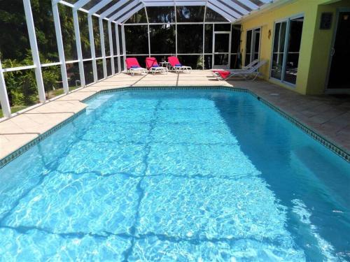 Burnt Store House | Villa Lahaina your perfect tropical getaway