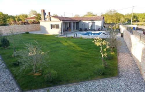 Stokovci Villa | Villa Lana - Cabrunici by Villas Guide