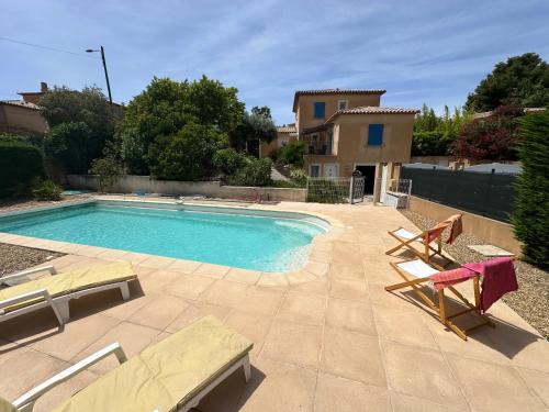 Le Brusc Villa | Villa Lantana - 8 couchages - Plages et port à pieds
