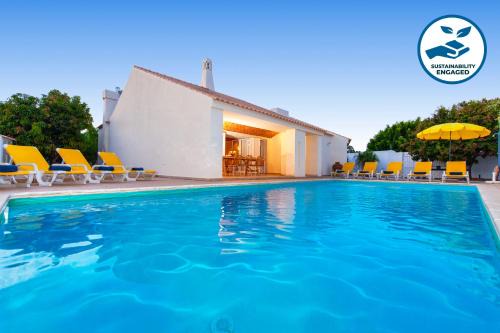 Areias de Sao Joao Villa | Villa Las Palmas by Algarve Vacation