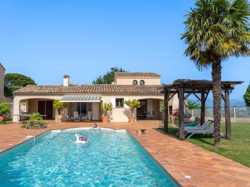 Aubenas Villa | Villa Lazuel, piscine privée chauffée, vue panoramique et jardin clos