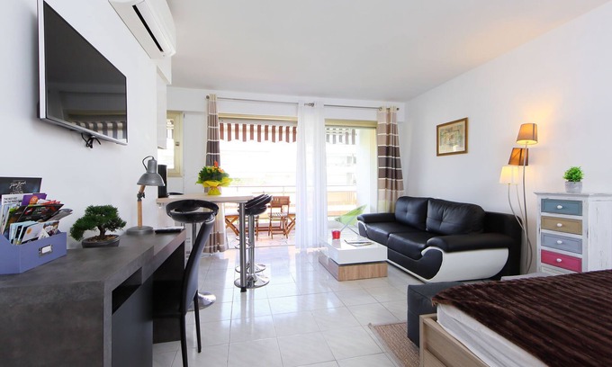 Pointe Croisette Apartment | Villa Lerins by Interhome