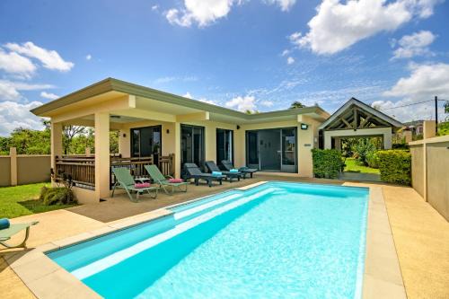 Surinam Villa | Villa Les Cocotiers by Oceanaxe Holidays