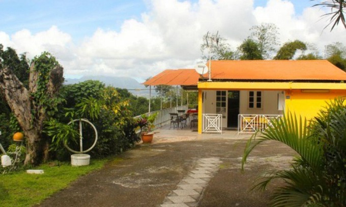 Le Lamentin House | Villa Les Cythos - 10 min from the Lamentin supermarket and swimming pool