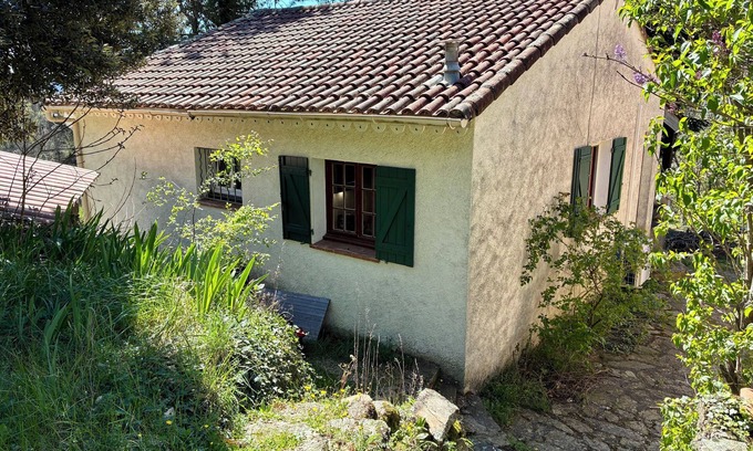 Saint-Martial Villa | Villa Les Rosiers in the Cévennes National Park!