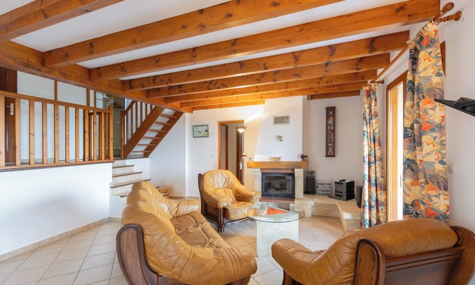 Planzolles Villa | Villa 'Les Tamaris' with Mountain View, Private Terrace and Private Garden