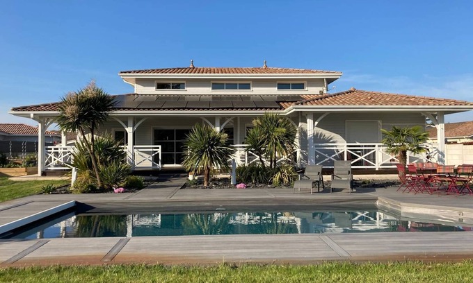 Mios House | Villa "Les Tropiques" avec piscine privée