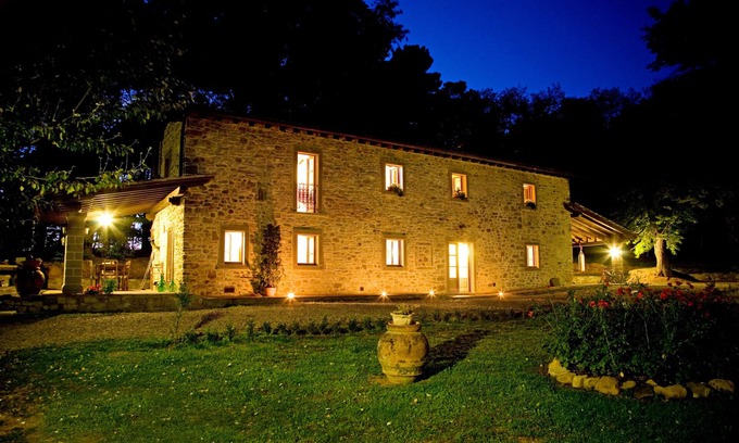 Poppi Villa | VILLA LIZ, private pool, private hot tub, park fenced, close to Florence