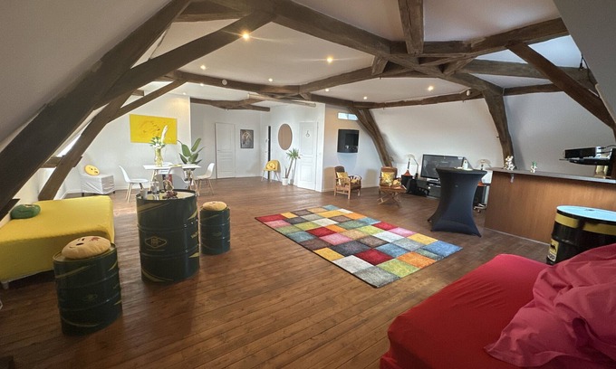 Ecommoy Villa | Villa 'Loft Haut De Gamme Kvs Concept' with Private Terrace, Shared Garden and Wi-Fi