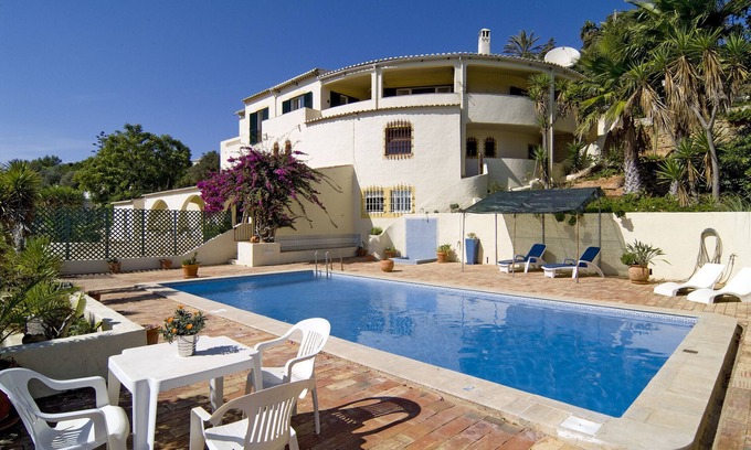 Funchal Villa | Villa Lorena with large private pool and garden