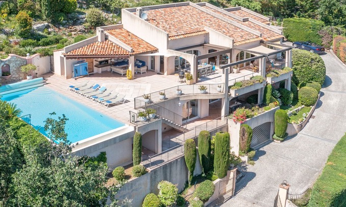 Speracedes Villa | Villa Lou Bea - Luxury Holiday Villa with Panoramic Views in Cabris