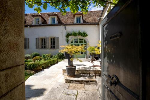 Aloxe-Corton Hotel | Villa Louise