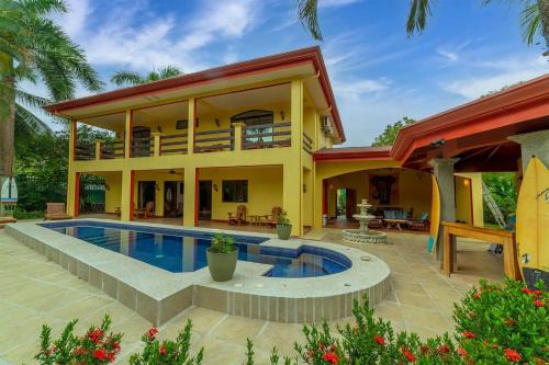 Esterillos Oeste Villa | Villa Macaw By Vacation Pura Vida